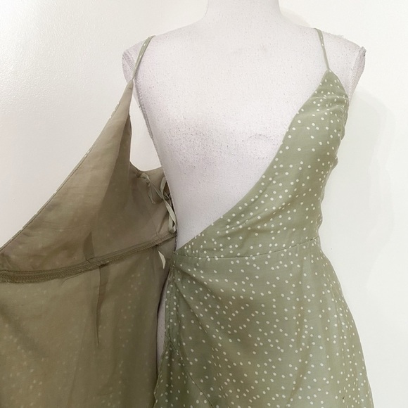 SELFIE LESLIE SAGE GREEN WHITE POLKA DOT SLEEVELESS RUFFLE WRAP DRESS - XS - Picture 7 of 10